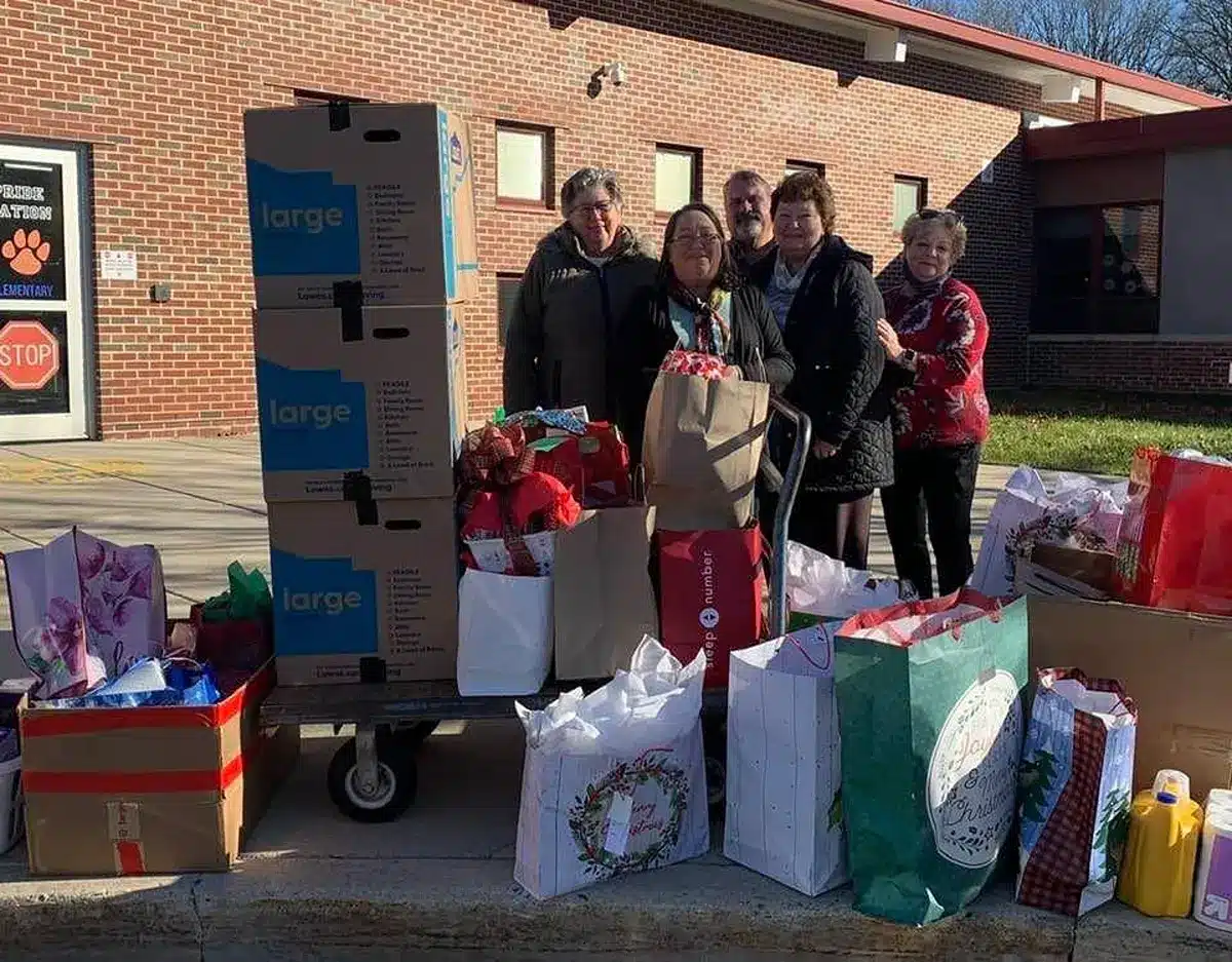eagle-glenmoore-lions-christmas-donation-003